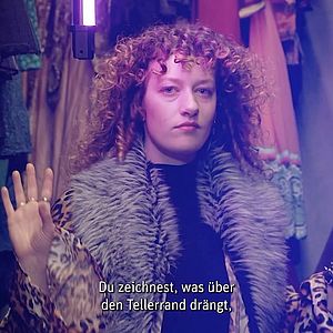 Wir lieben die neue Kampagne „HsH goes Poetry Slam“ sehr und freuen uns besonders, dass auch einige bekannte Gesichter... Wir lieben die neue Kampagne „HsH goes Poetry Slam“ sehr und freuen uns besonders, dass auch einige bekannte Gesichter...